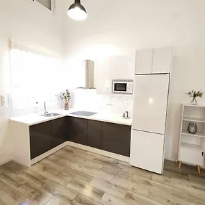 https://la-victoria-suites.hotelsinnerja.org
