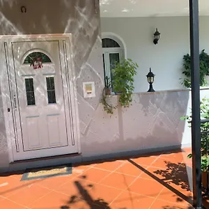 Christina's House With 2 Bedrooms And Free Parking Gjirokastër